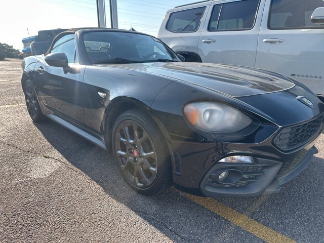 2017 Fiat 124 Spider Abarth photo 4