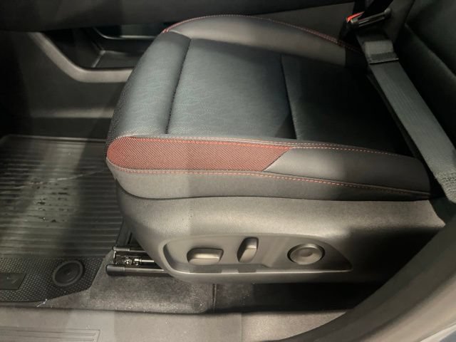 2027 Chevrolet Equinox RS - Photo 24