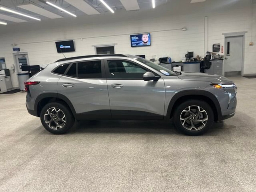 New 2026 Chevrolet Trax LT SUV