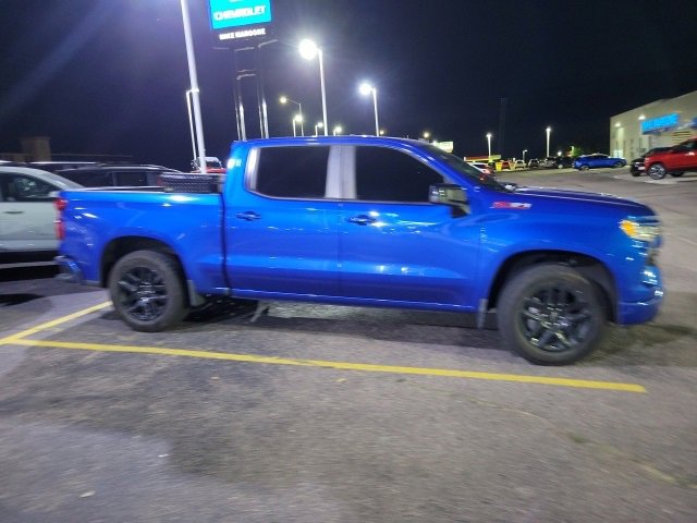 2022 Chevrolet Silverado 1500 RST photo 4
