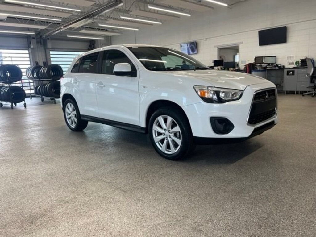 Used 2014 Mitsubishi Outlander Sport ES SUV