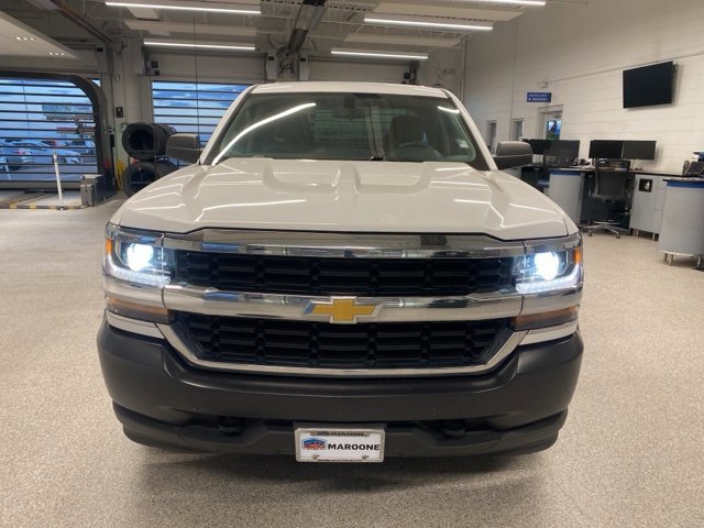 2019 Chevrolet Silverado 1500 photo 2