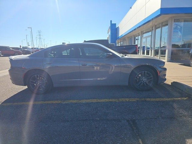 2019 Dodge Charger SXT photo 4