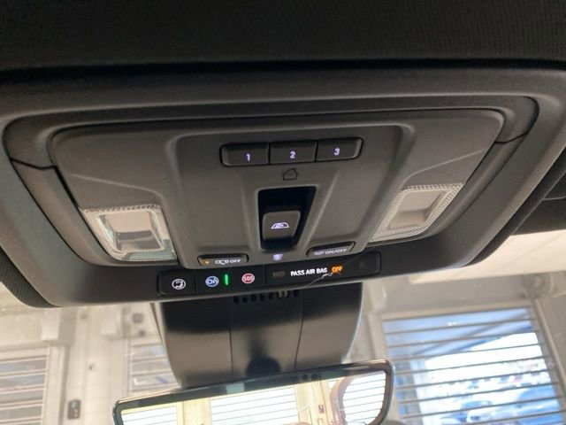 2026 Chevrolet Silverado 1500 ZR2 - Photo 17