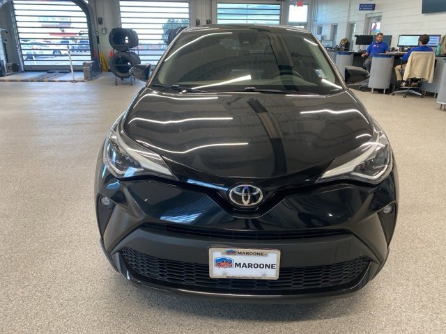 2020 Toyota C-HR LE photo 2