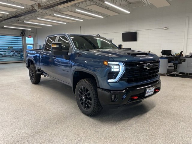 2026 Chevrolet Silverado 2500HD LT photo 2