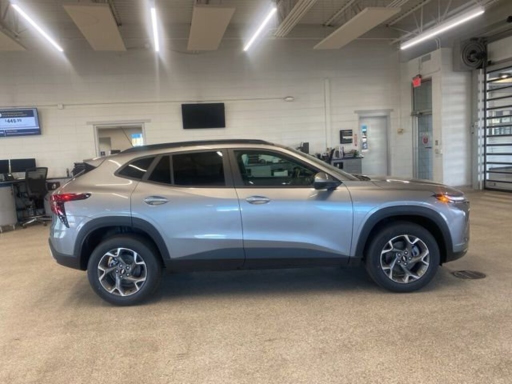 New 2026 Chevrolet Trax LT SUV