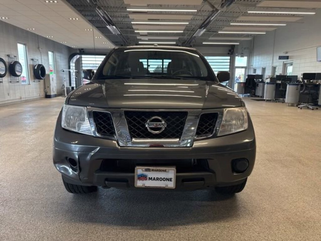 Used 2017 Nissan Frontier SV Truck Crew Cab