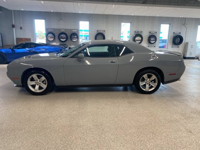 2022 Dodge Challenger SXT - Photo 8