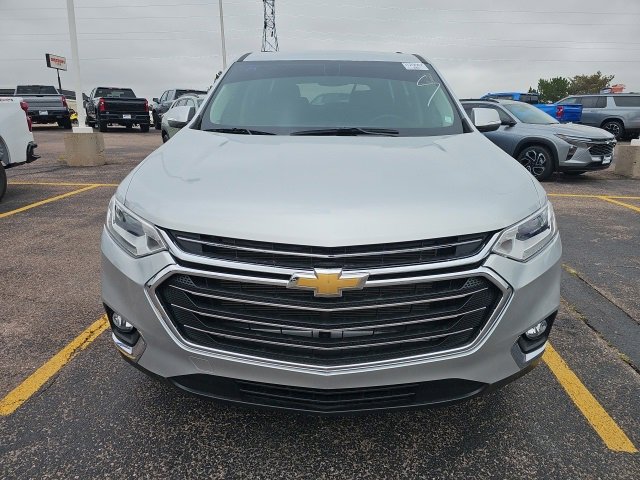 2021 Chevrolet Traverse Cloth 1LT photo 2