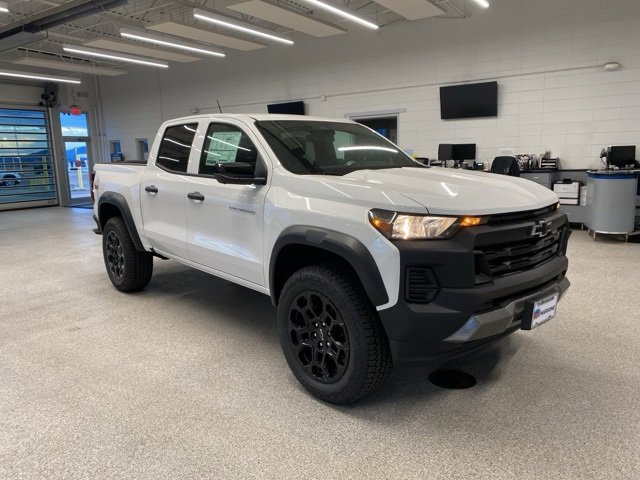 2026 Chevrolet Colorado Trail Boss photo 3
