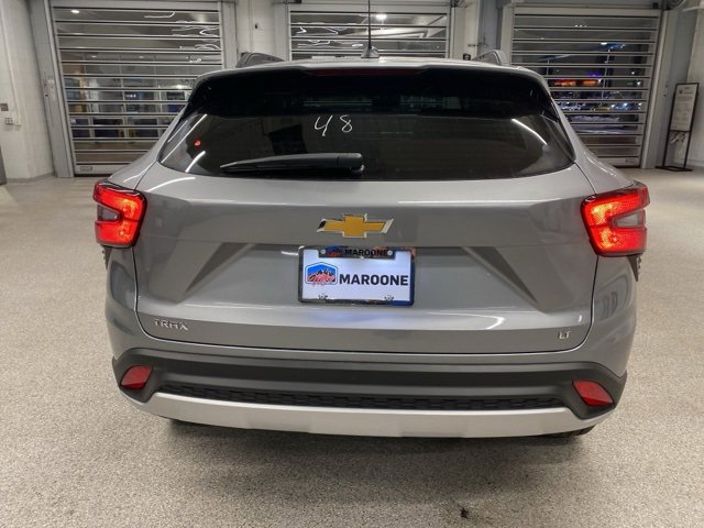 2025 Chevrolet Trax LT photo 4
