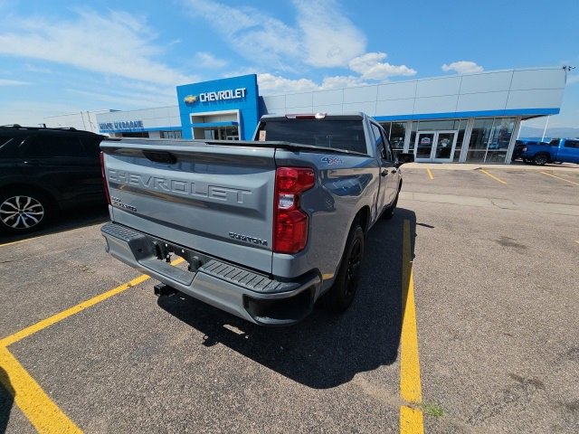 2024 Chevrolet Silverado 1500 Custom photo 3