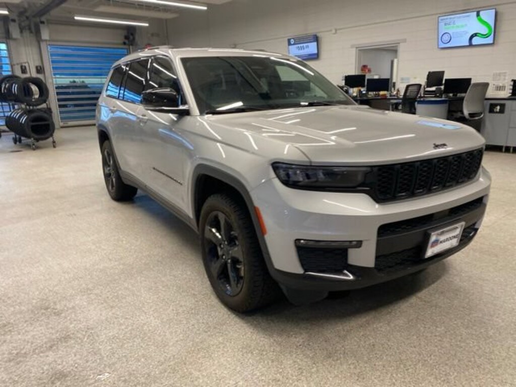Used 2022 Jeep New Grand Cherokee Limited SUV
