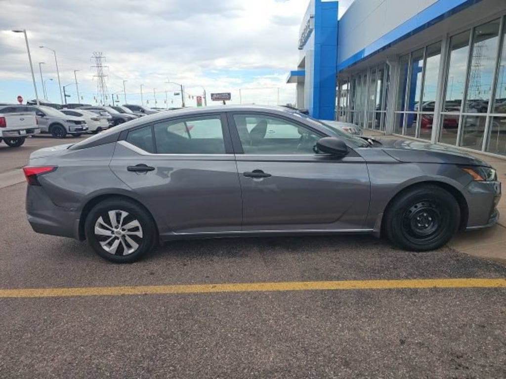 Used 2024 Nissan Altima 2.5 S Sedan