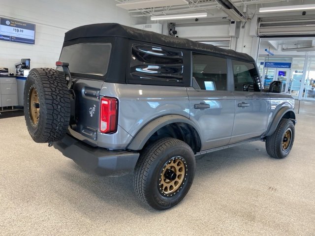 2022 Ford Bronco Base photo 4