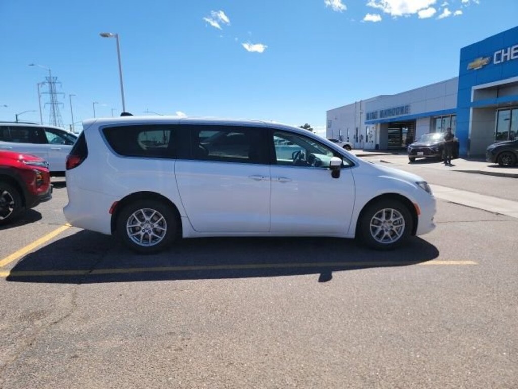 Used 2022 Chrysler Voyager LX Van Passenger Van