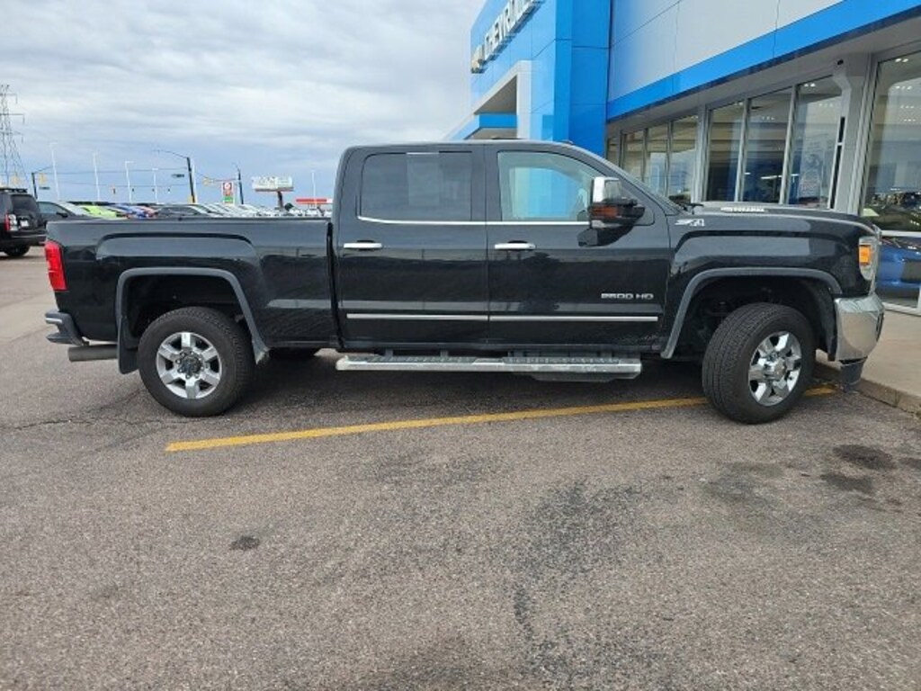 Used 2019 GMC Sierra 2500HD SLT Truck Crew Cab