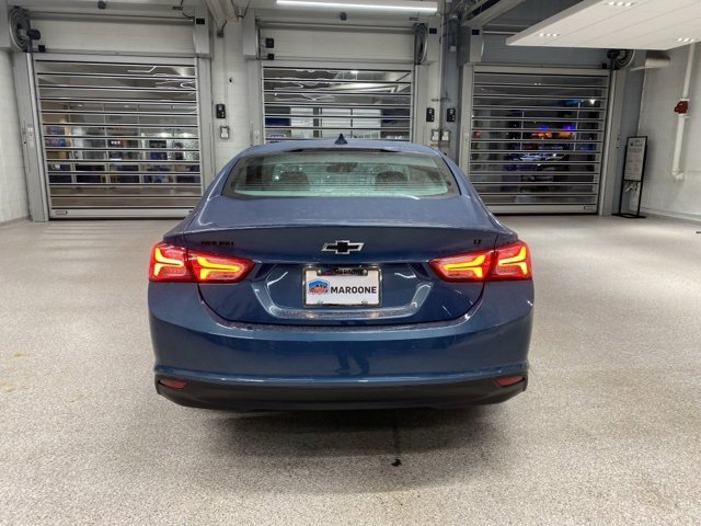 2025 Chevrolet Malibu 2LT photo 4