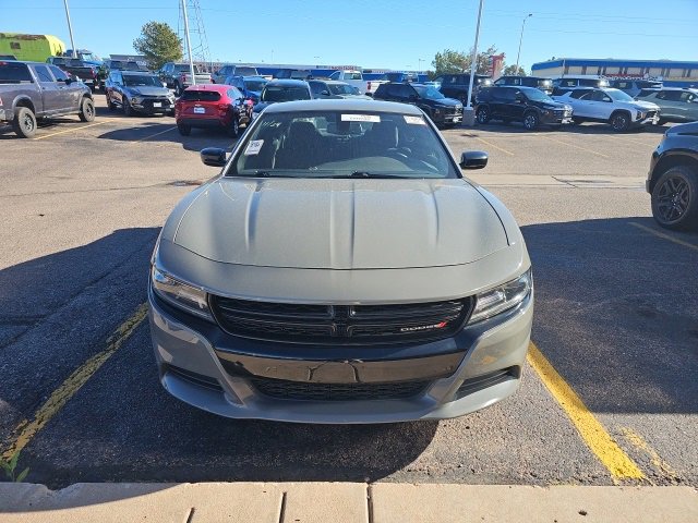 2019 Dodge Charger SXT photo 2