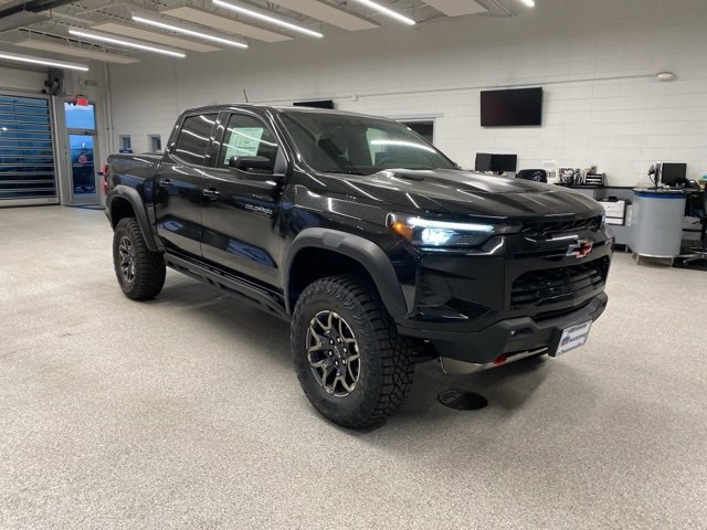 2026 Chevrolet Colorado ZR2 photo 2