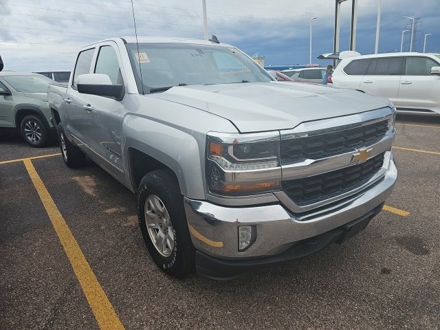 2018 Chevrolet Silverado 1500 LT photo 3