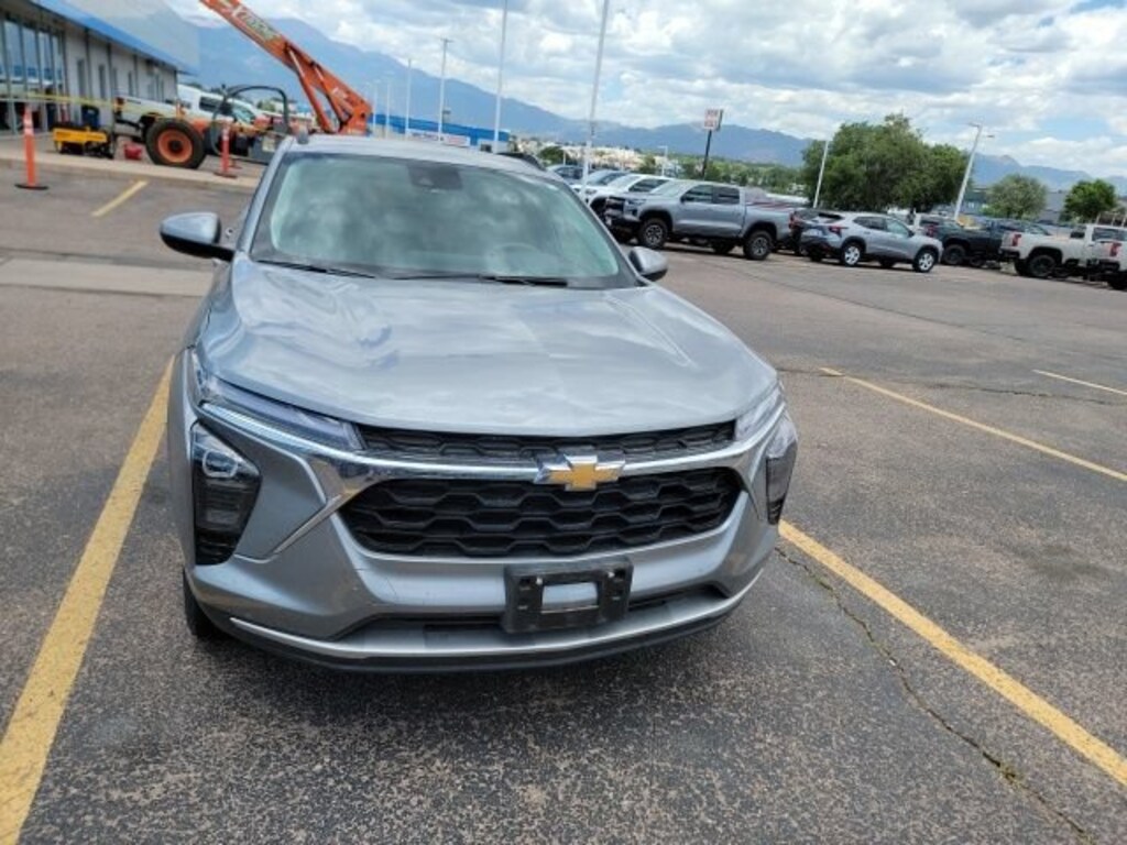 Used 2024 Chevrolet Trax LT SUV