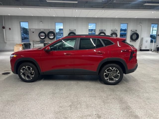 2026 Chevrolet Trax LT - Photo 9