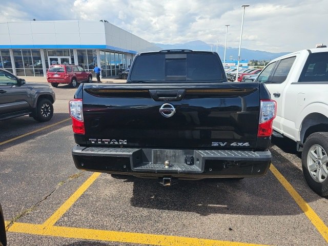 2021 Nissan Titan SV photo 2