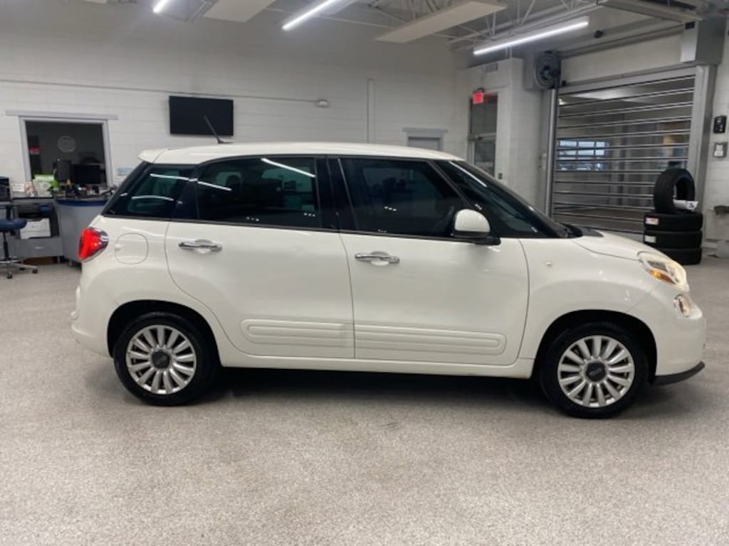 Used 2014 FIAT 500L Easy Hatchback