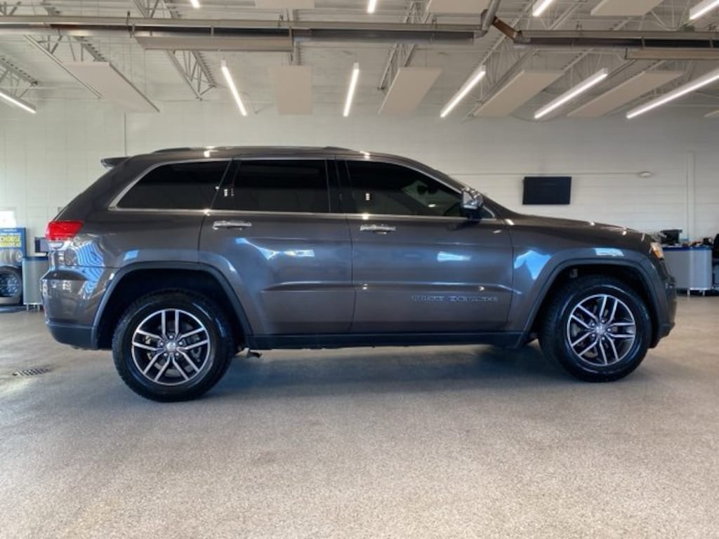 Used 2017 Jeep Grand Cherokee Limited 4x4 SUV