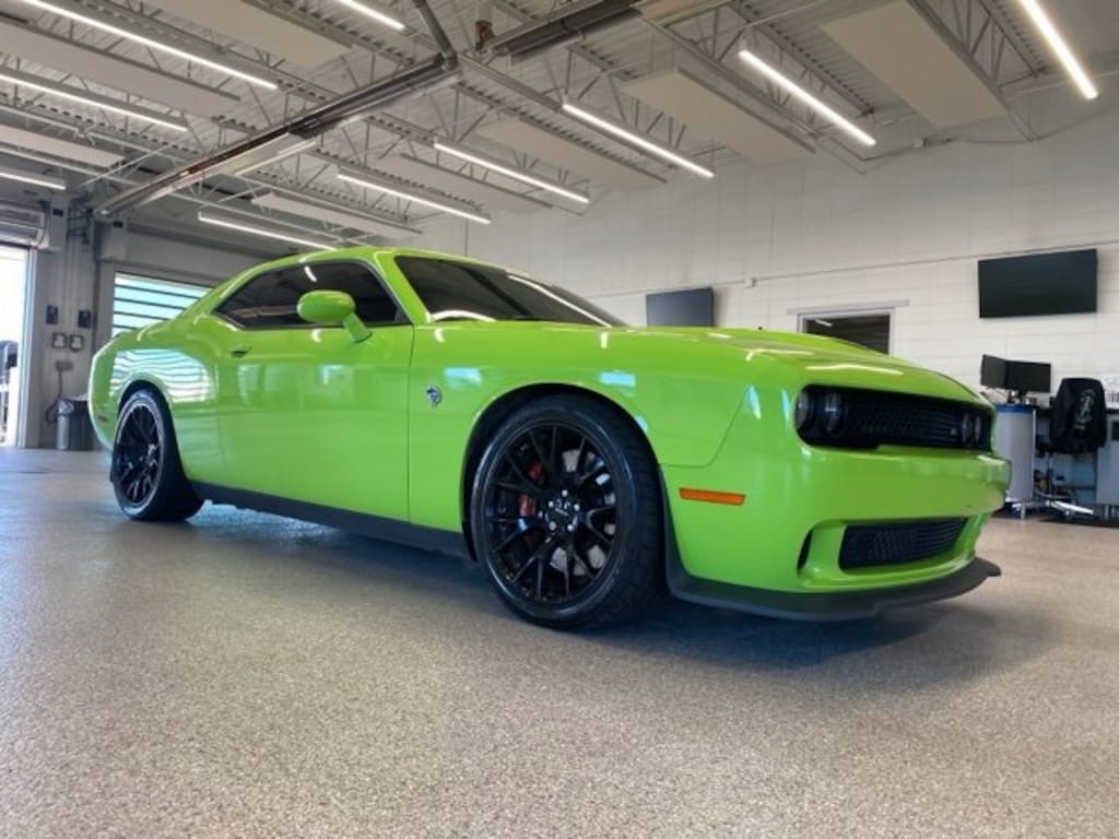 Used 2015 Dodge Challenger SRT Hellcat Coupe