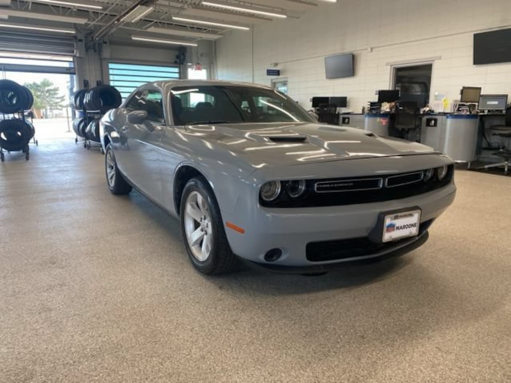 Used 2022 Dodge Challenger SXT Coupe