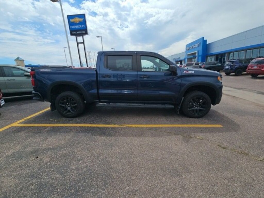 Used 2022 Chevrolet Silverado 1500 LT Trail Boss Truck Crew Cab