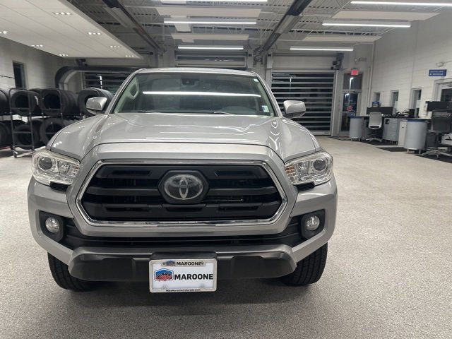 2019 Toyota Tacoma SR5 V6 photo 2