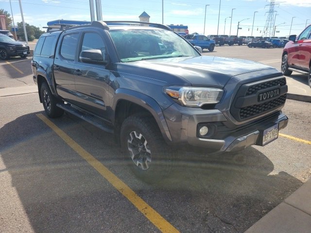 2017 Toyota Tacoma Limited V6 Double Cab photo 3