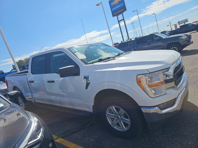2021 Ford F-150 XLT photo 2