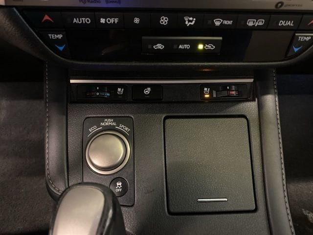 2018 Lexus ES 350 - Photo 21