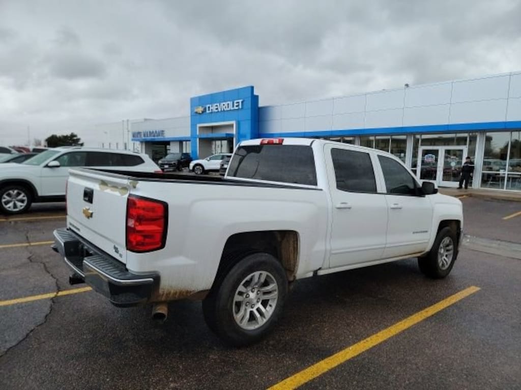 Used 2017 Chevrolet Silverado 1500 LT w/1LT Truck Crew Cab