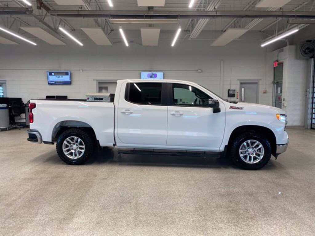 Used 2023 Chevrolet Silverado 1500 LT w/1LT Truck Crew Cab