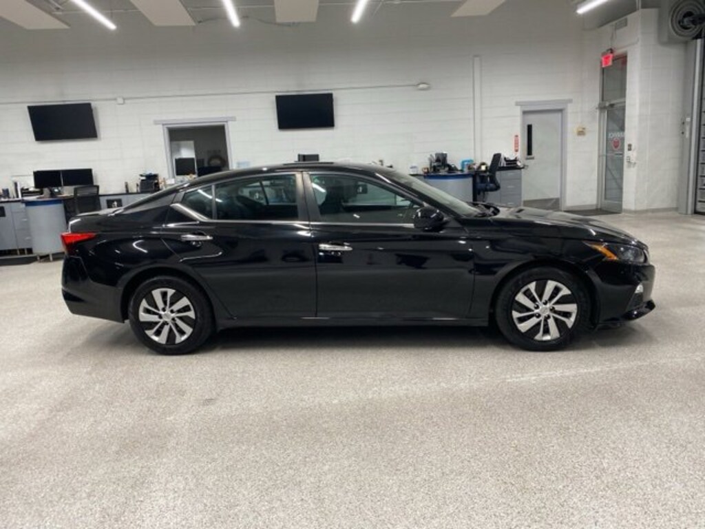 Used 2022 Nissan Altima 2.5 S Sedan