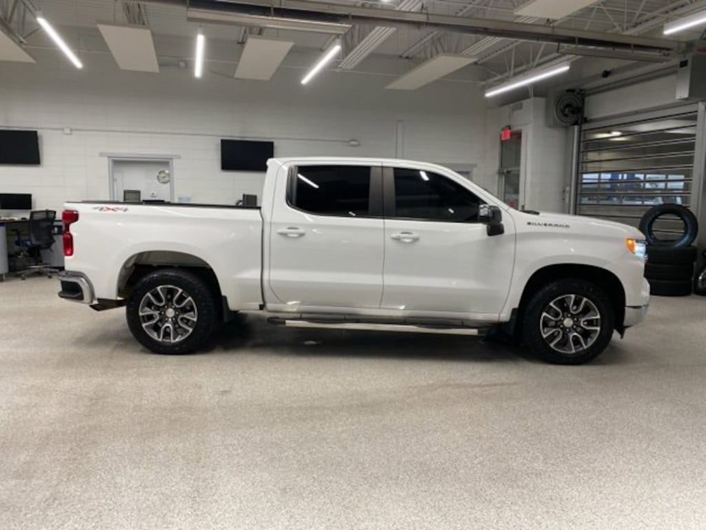 Used 2022 Chevrolet Silverado 1500 LT Truck Crew Cab