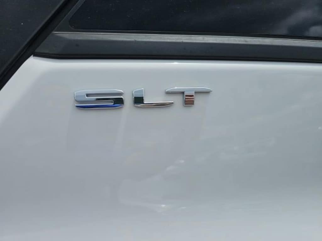Used 2024 GMC Terrain SLT SUV
