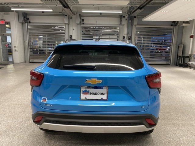 2025 Chevrolet Trax LT photo 4