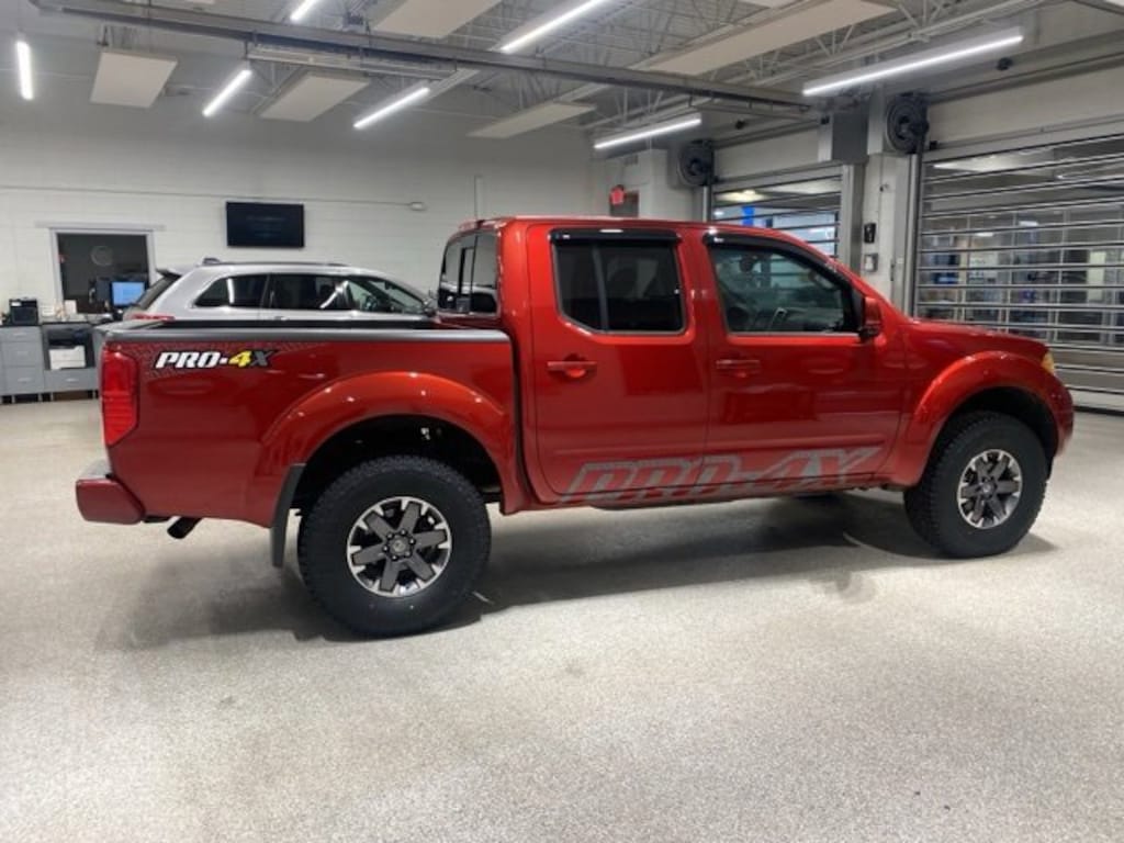 Used 2015 Nissan Frontier PRO-4X Truck Crew Cab