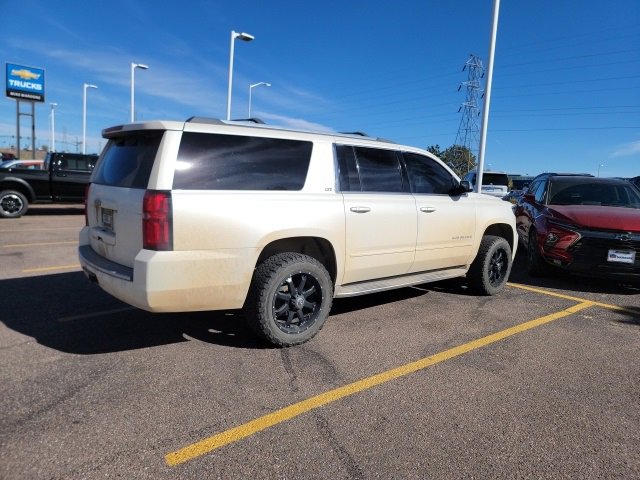 2015 Chevrolet Suburban 1500 LTZ photo 4