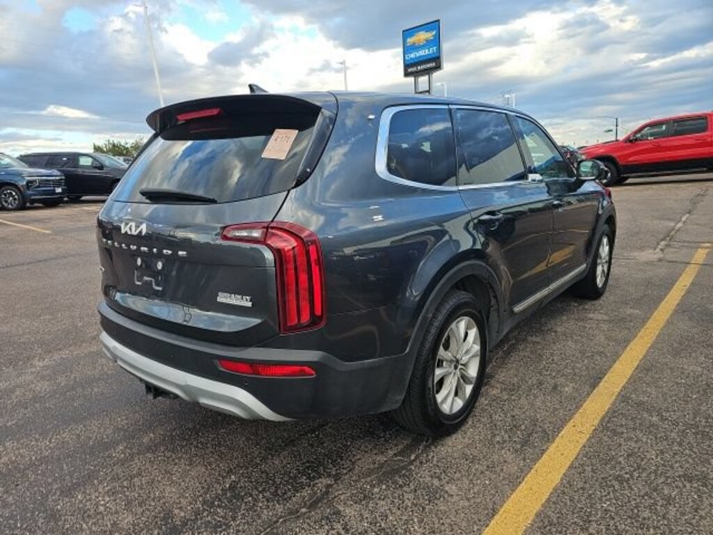 Used 2022 Kia Telluride LX SUV
