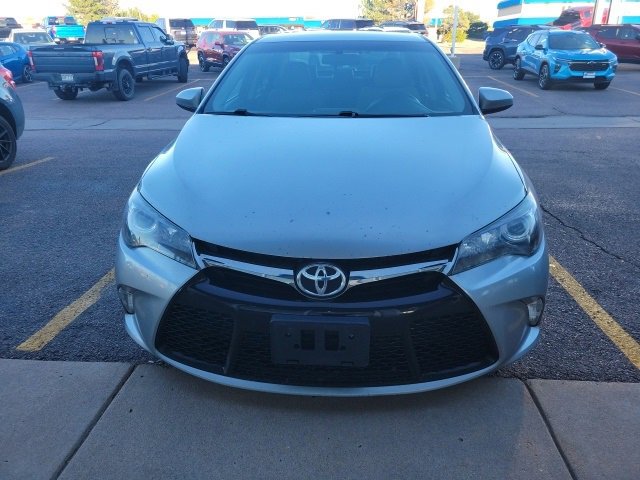 2015 Toyota Camry XLE photo 2