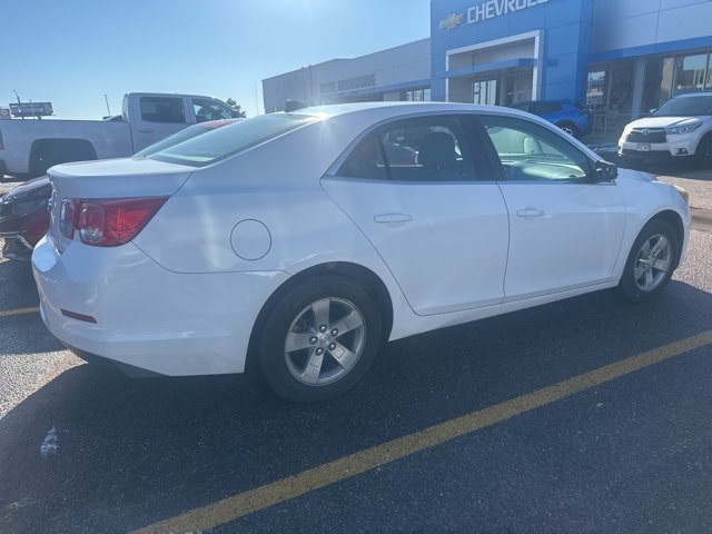 2013 Chevrolet Malibu LS photo 4
