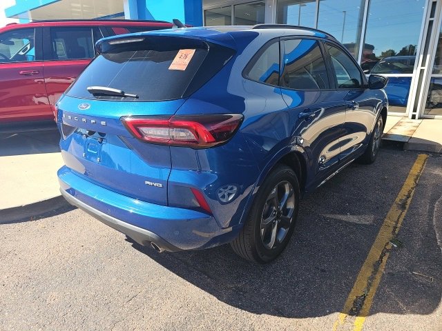2023 Ford Escape ST-Line photo 3